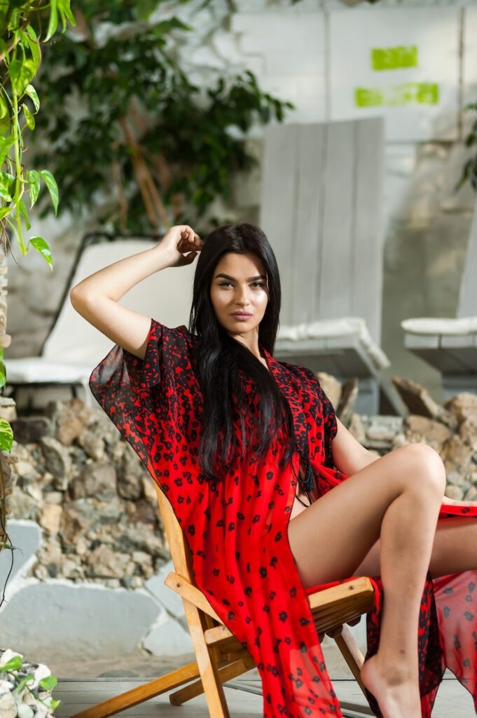 Pakistani escort in Dubai offering luxury companionship at five-star hotel